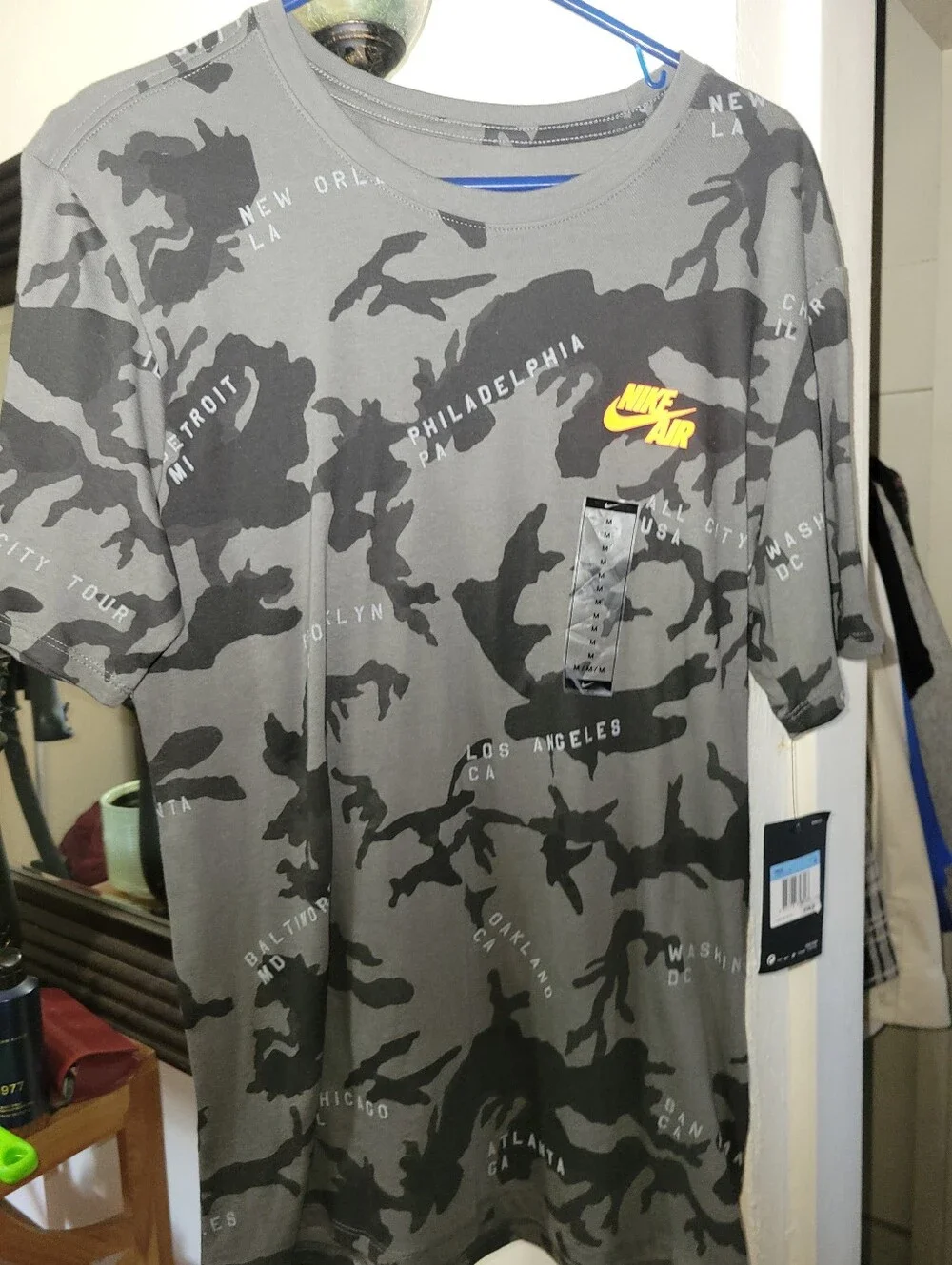 $35 NIKE AIR Gray Mens Tee Shirt Sz Medium